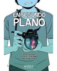 EN SEGUNDO PLANO