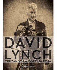DAVID LYNCH CRUZANDO LA CORTINA ROJA