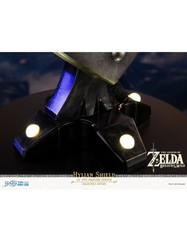 Estatua Escudo Hyliano Zelda 29 cm Con Peana LED Estatua Escudo Hyliano Zelda 29 cm Con Peana LED