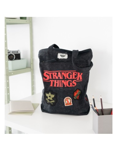 BOLSO DE TELA PREMIUM STRANGER THINGS MERCHANDISING34,95 €34,95 €  ... BOLSO DE TELA PREMIUM STRANGER THINGS MERCHANDISING34,95 €34,95 €  ...