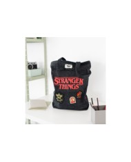 BOLSO DE TELA PREMIUM STRANGER THINGS MERCHANDISING34,95 €34,95 €  ... BOLSO DE TELA PREMIUM STRANGER THINGS MERCHANDISING34,95 €34,95 €  ...