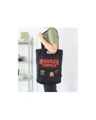 BOLSO DE TELA PREMIUM STRANGER THINGS MERCHANDISING34,95 €34,95 €  ... BOLSO DE TELA PREMIUM STRANGER THINGS MERCHANDISING34,95 €34,95 €  ...